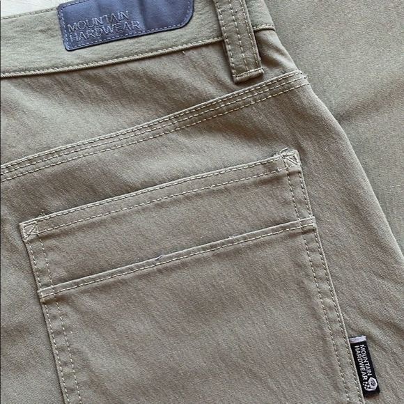 Mountain Hardware 32x30 Green Stretch Athletic Pants